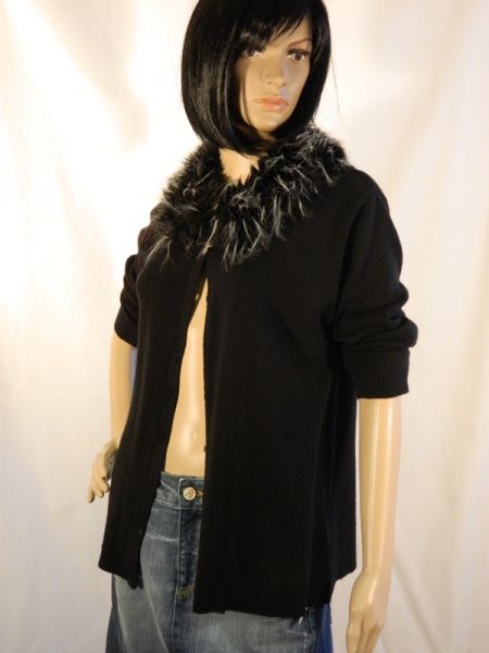 Strickjacke mit Fellimitatkragen, Größe: M